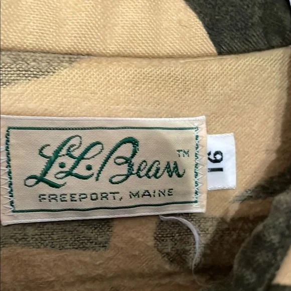 L.L. Bean Casual Button Down Shirt Green and Tan camouflage - Picture 2 of 6